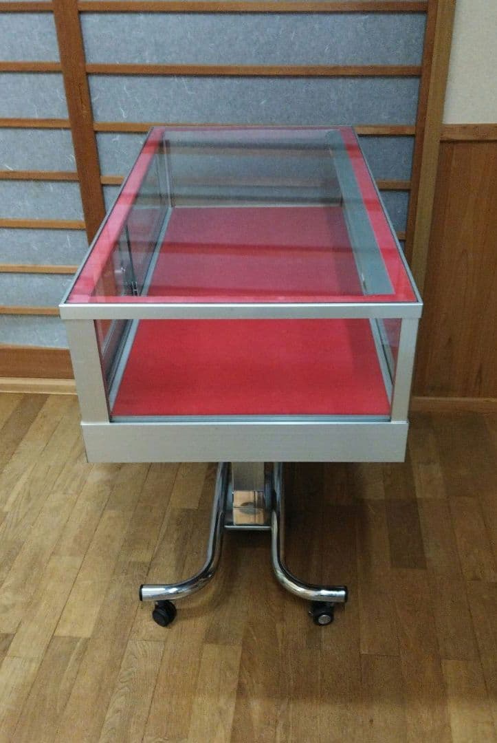 ショーケース ガラスケース 店舗 飾り棚