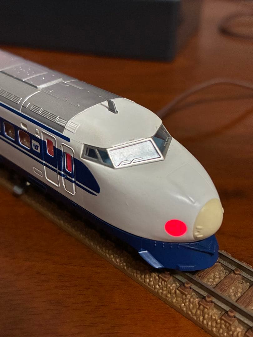 JR0 7000系山陽新幹線ウエストひかり tomix ライト点灯動力動作確認済