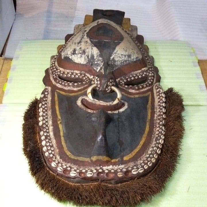 パプアニューギニア　お面　マスク　木製　木彫り　 壁掛け　置物　インテリア