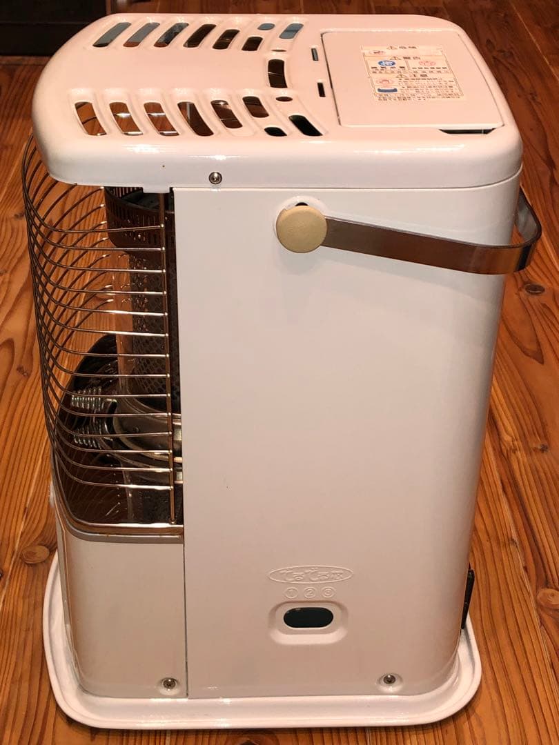 トヨトミ ポンパ 石油ストーブ ホワイト