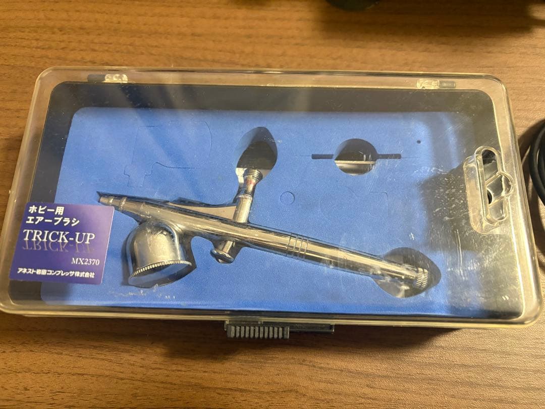 アネスト岩田　エアーブラシ用コンプレッサ MX6011 エアブラシセット