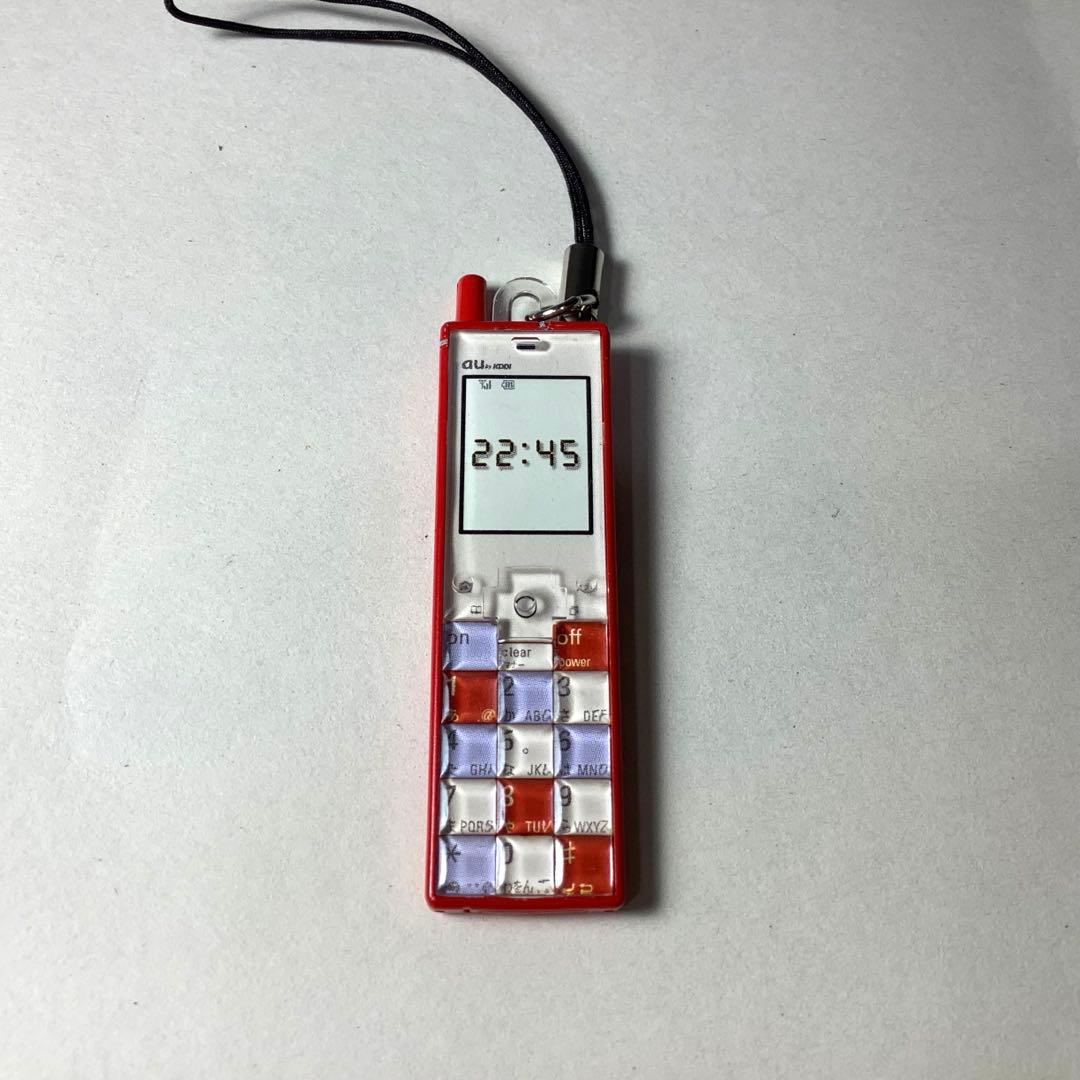 au INFOBAR 初代 ニシキゴイNISHIKIGOIと2世代目GRAY