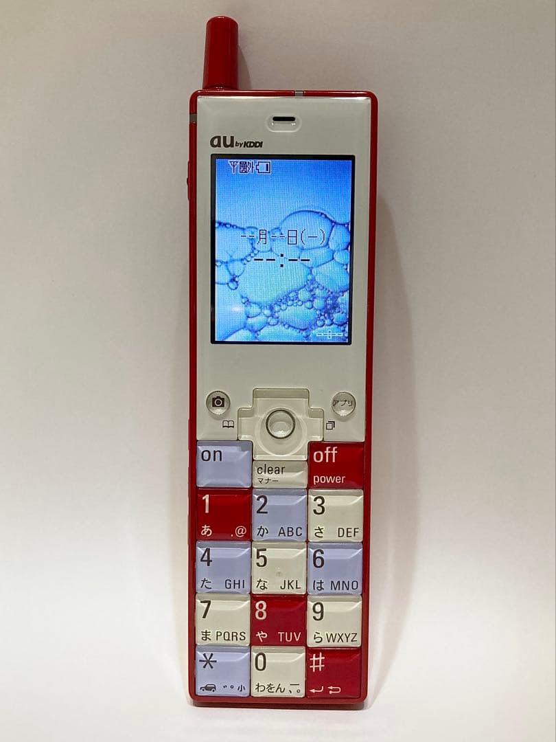 au INFOBAR 初代 ニシキゴイNISHIKIGOIと2世代目GRAY