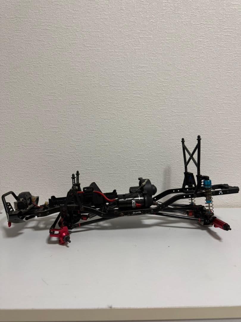 アキシャル scx10シャーシ