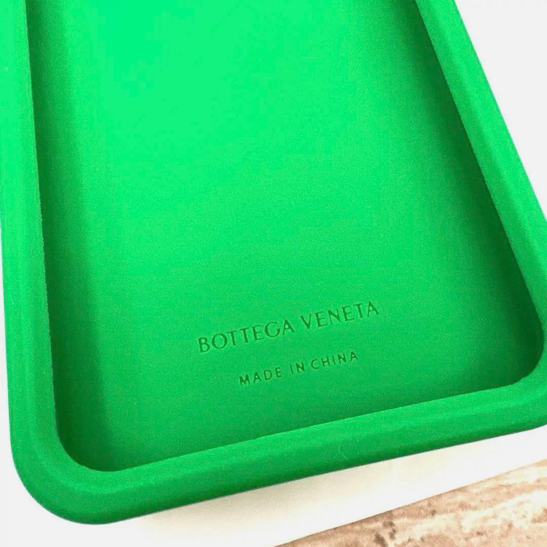 美品　ボッテガヴェネタ　iPhone14 promax