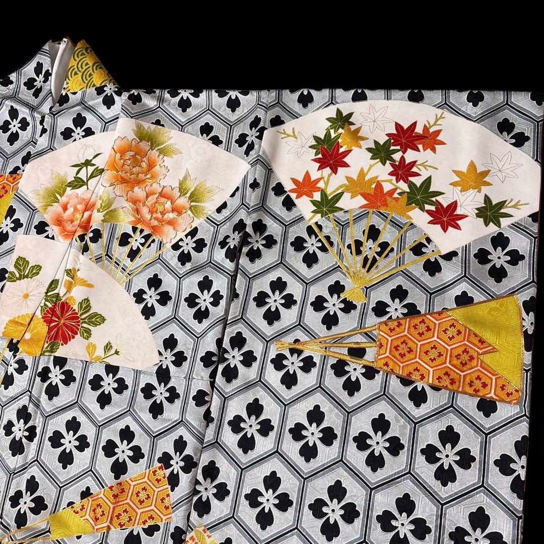 (あ913) モダンな粋を纏う ✦ グレーに黒亀甲花模様 アンティーク振袖セット