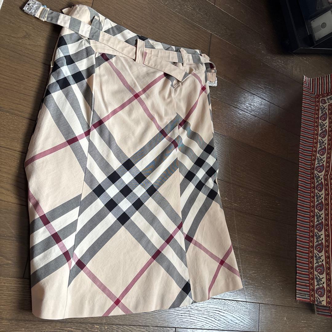 バーバリースカート クリーニング済み
