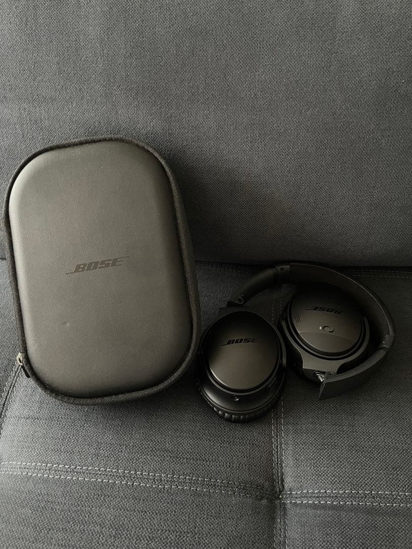 Bose ワイヤレスヘッドホン ケース付き　QC35