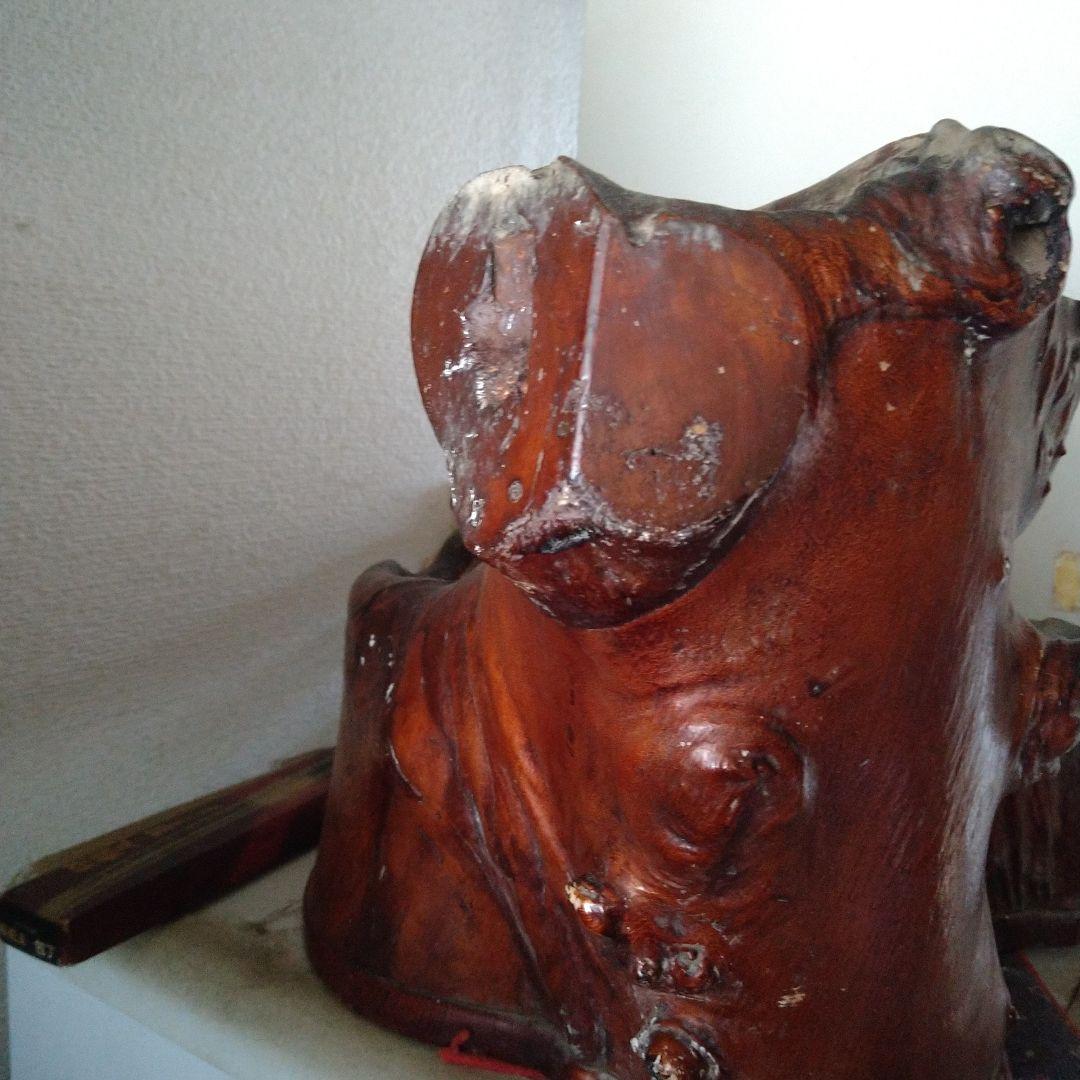 木製装飾品 自然な形状 茶色