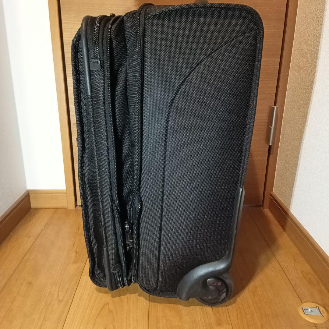 TUMI（トゥミ）キャリーケース　22020DH　32L(容量拡張可能）