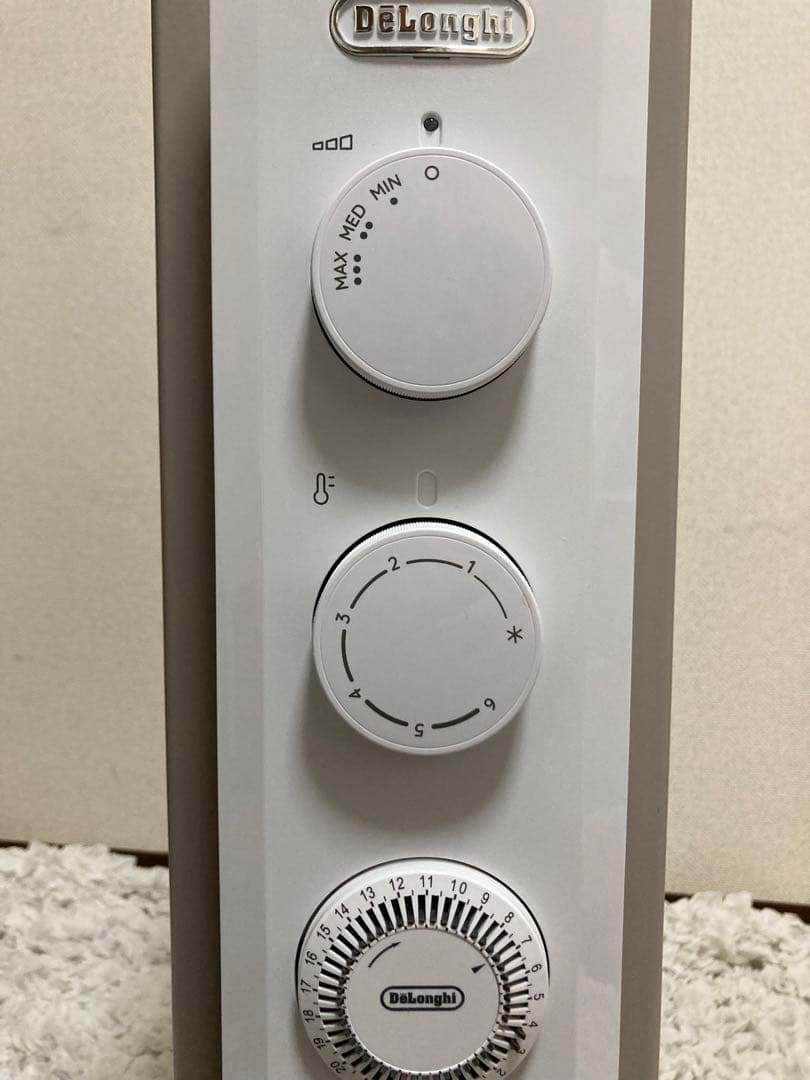 DeLonghi Verticad 830 オイルヒーター