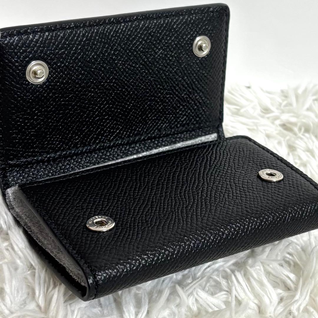 【極美品】 バーバリー キーケース TBロゴ サフィアーノレザー 6連 ブラック