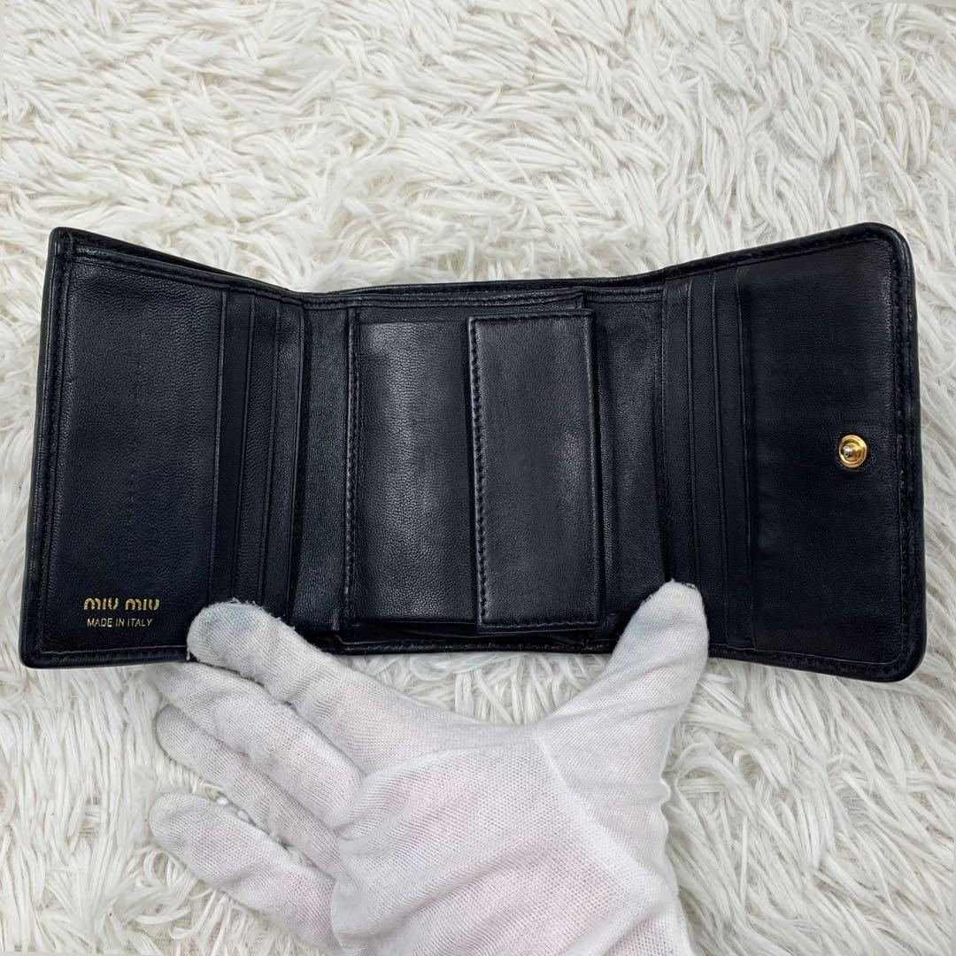 【✨美品✨】ミュウミュウ 三つ折り財布 マテラッセ ラムスキン ブラック