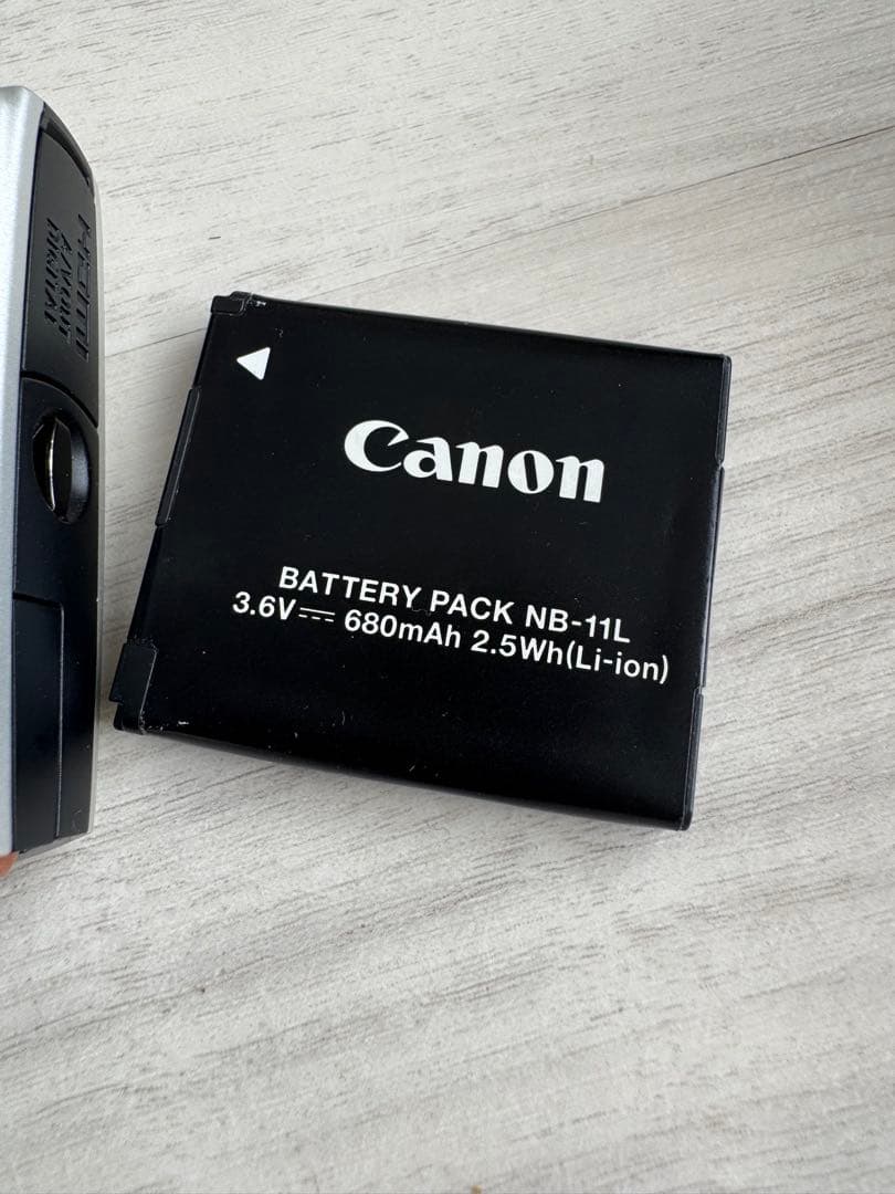 Canon IXY 420F コンパクトデジタルカメラ　キャノン