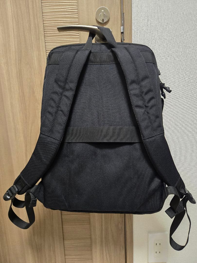 【16個の機能搭載！】 Evoon マルチビジネスリュックSlim 薄型 軽量