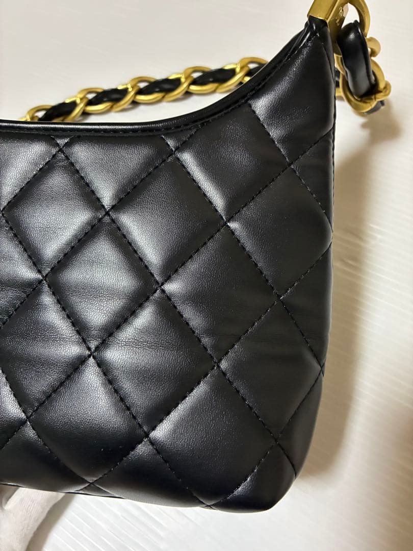 CHANEL シャネル　ノベルティ　バッグ　ブラック　ゴールドチェーン