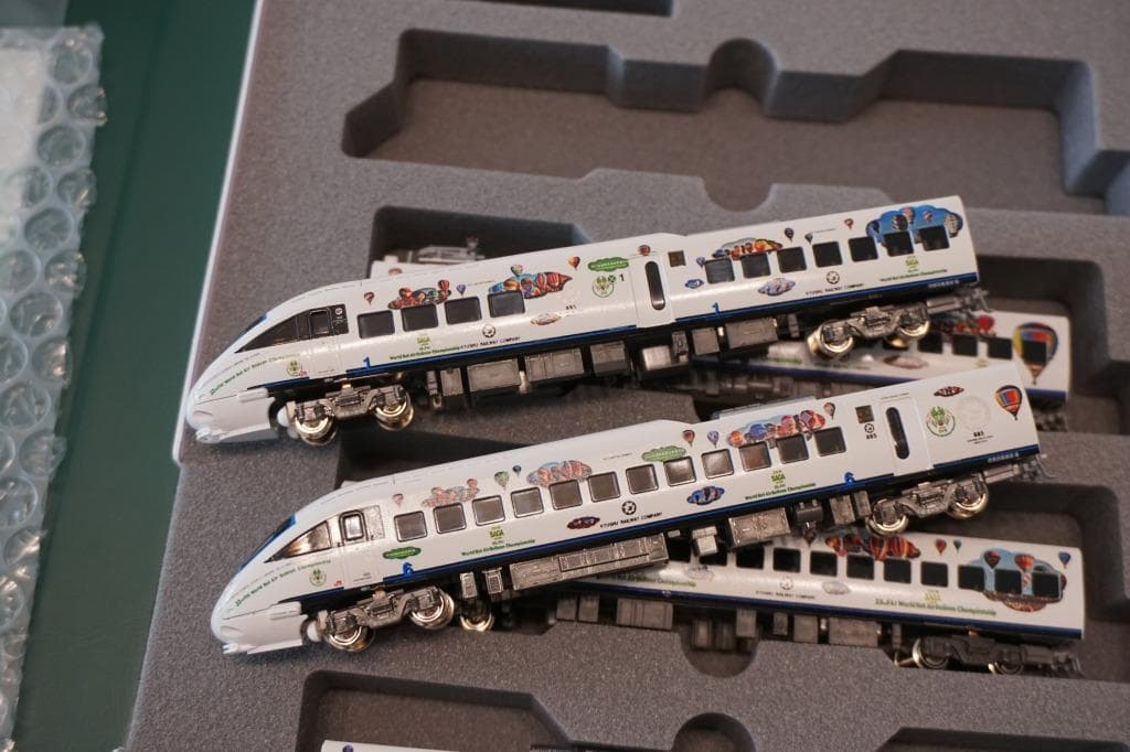 ＫＡＴＯ　885系　「バルーンさが」ラッピング仕様編成　6両