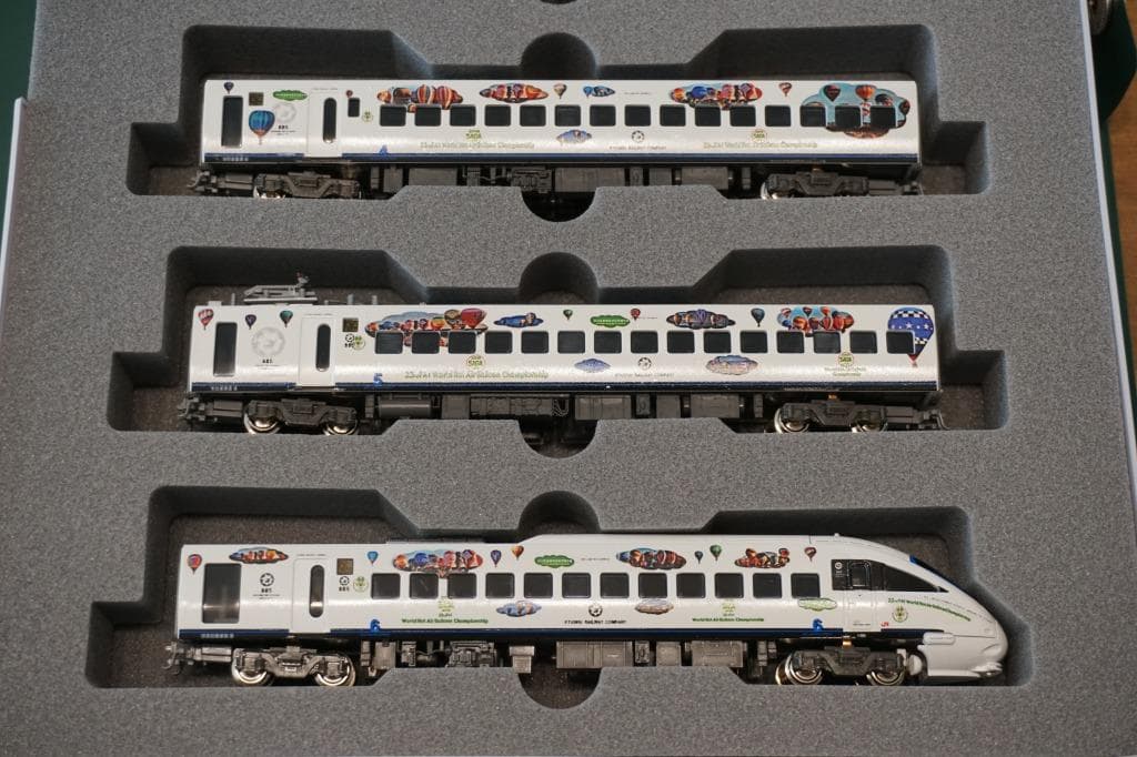 ＫＡＴＯ　885系　「バルーンさが」ラッピング仕様編成　6両