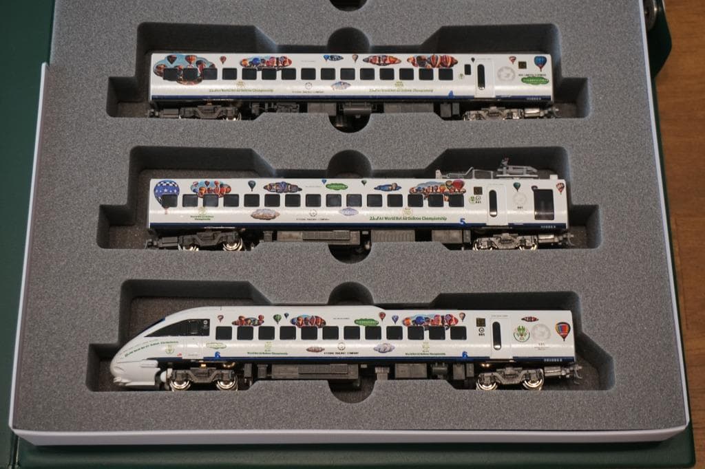 ＫＡＴＯ　885系　「バルーンさが」ラッピング仕様編成　6両