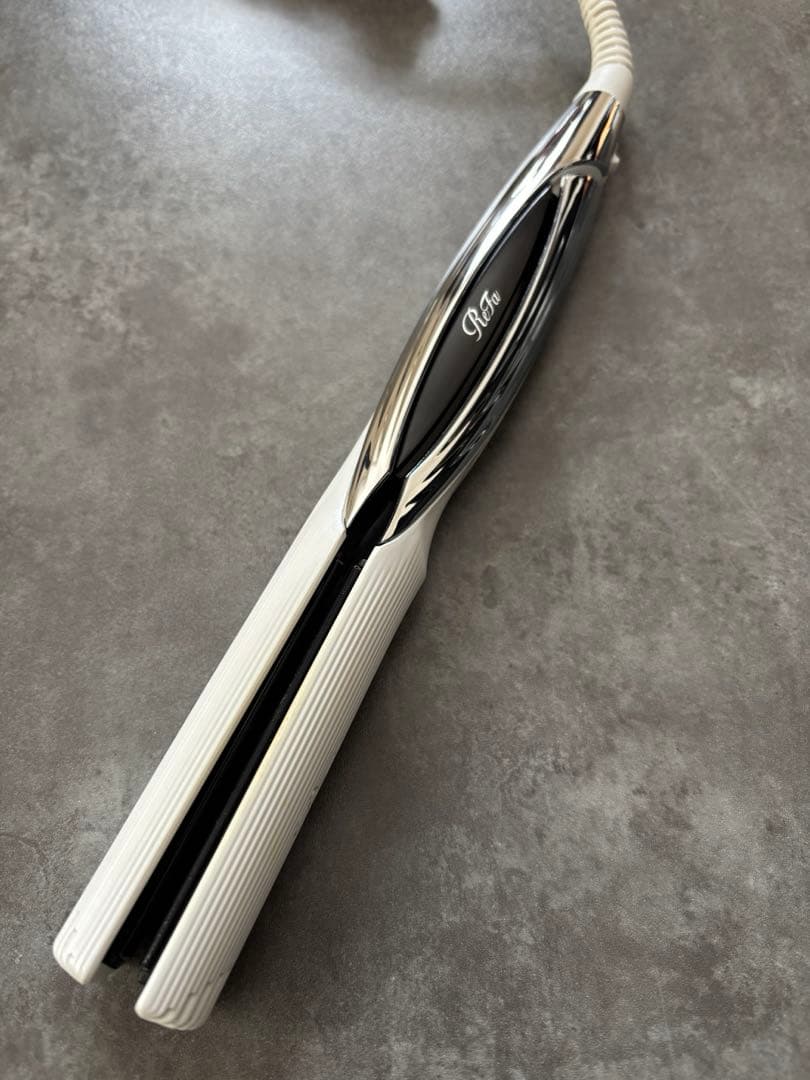 【⭐️箱不要¥500割引】MTG リファ　ReFaストレートヘアアイロン①