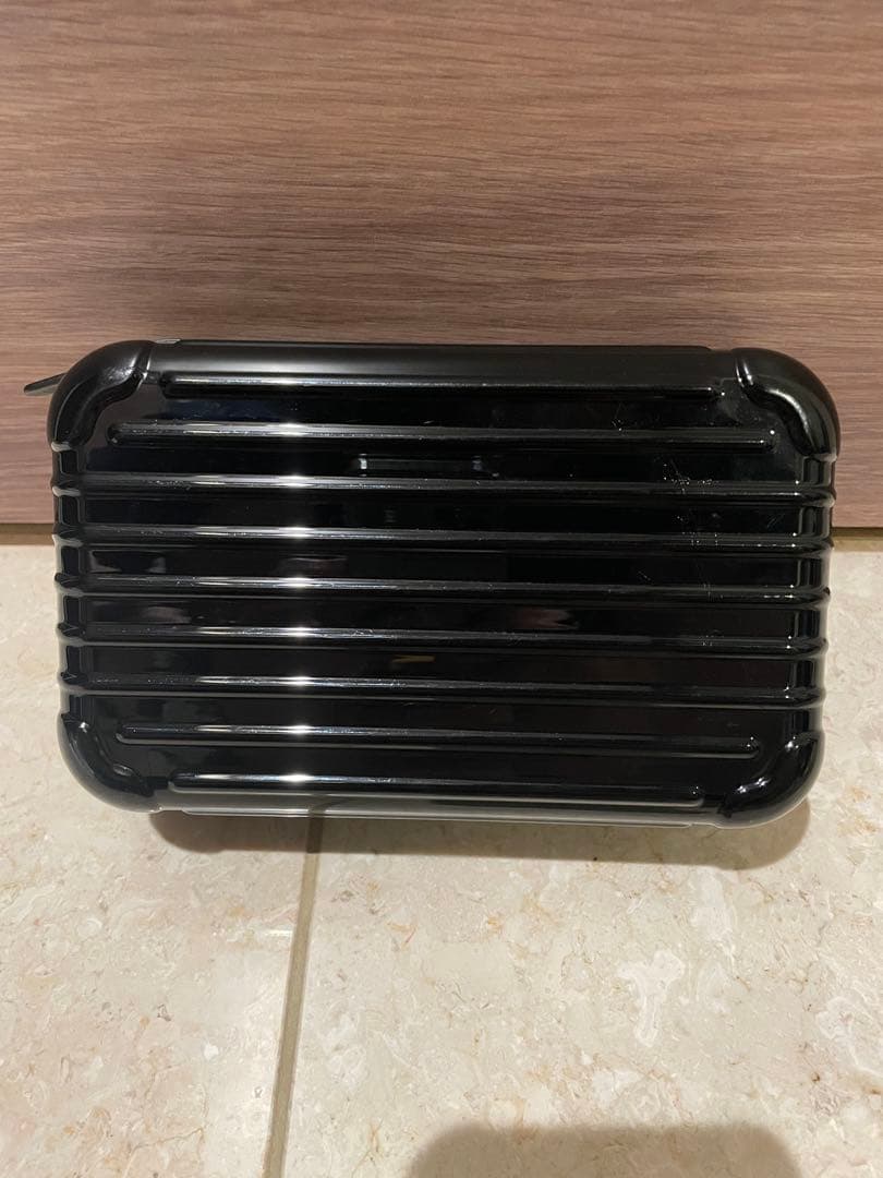 希少　コラボ　RIMOWA×PORSCHE アメニティケース