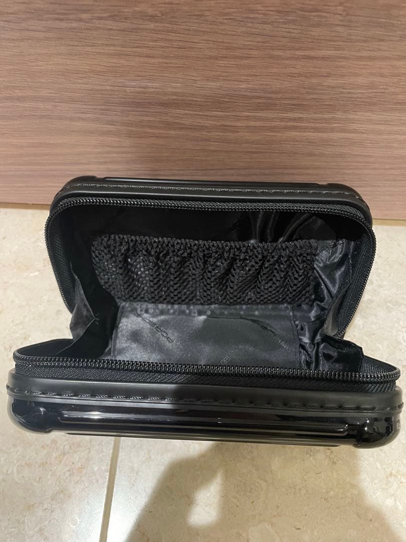 希少　コラボ　RIMOWA×PORSCHE アメニティケース