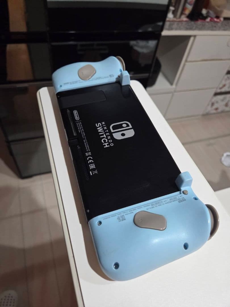 Nintendo Switch 本体 旧型 任天堂　2018年製コントローラー付