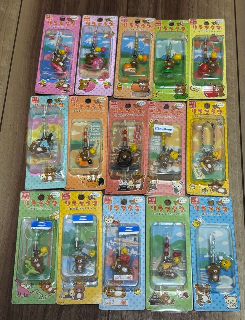 ご当地限定リラックマ　ストラップ等まとめ売り　100点