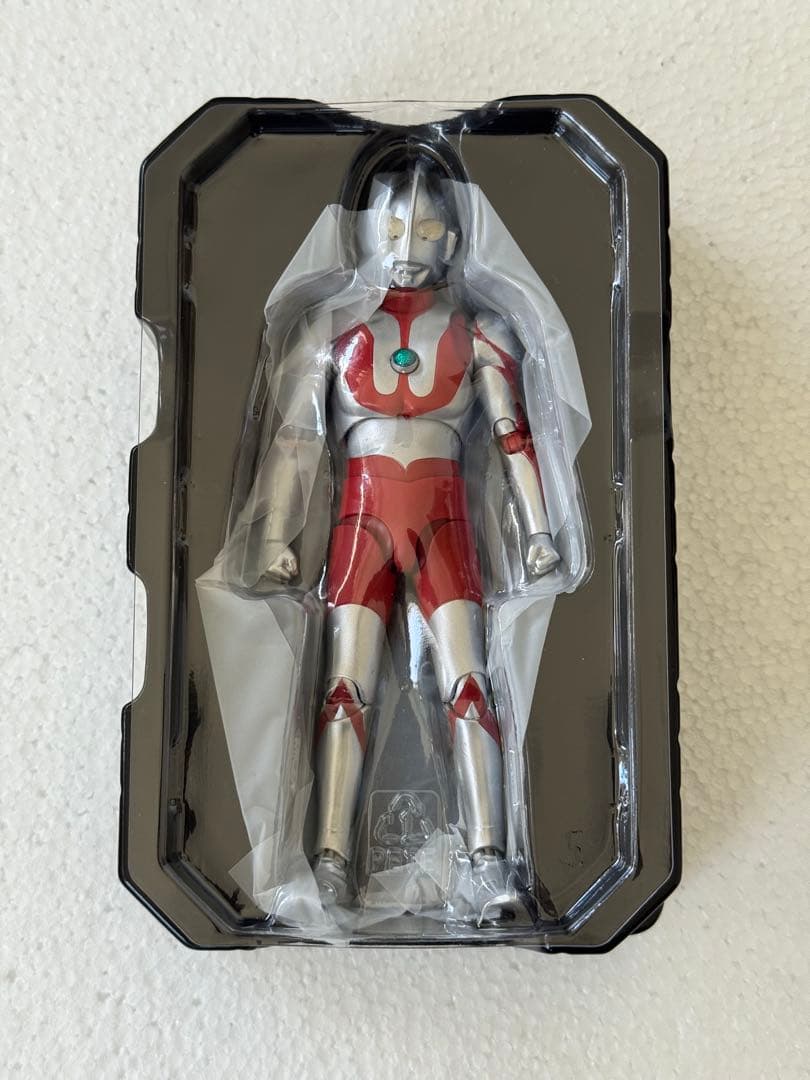 真骨彫　ウルトラマン&ブラザーズマント