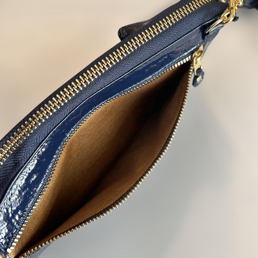 ATAO アタオ　ブーブー　 お財布ポシェット　エナメル