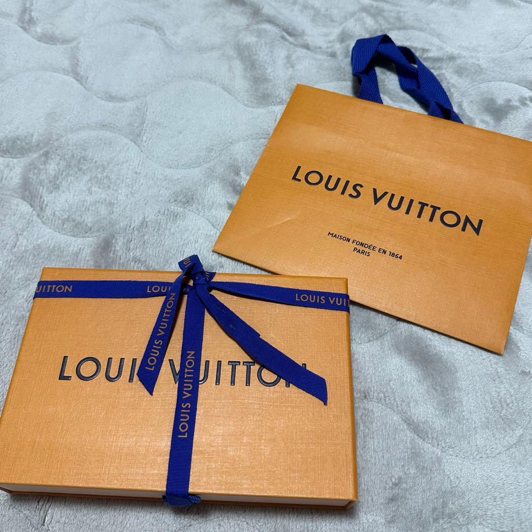 LOUIS VUITTON モノグラムパスポートケース ピンク