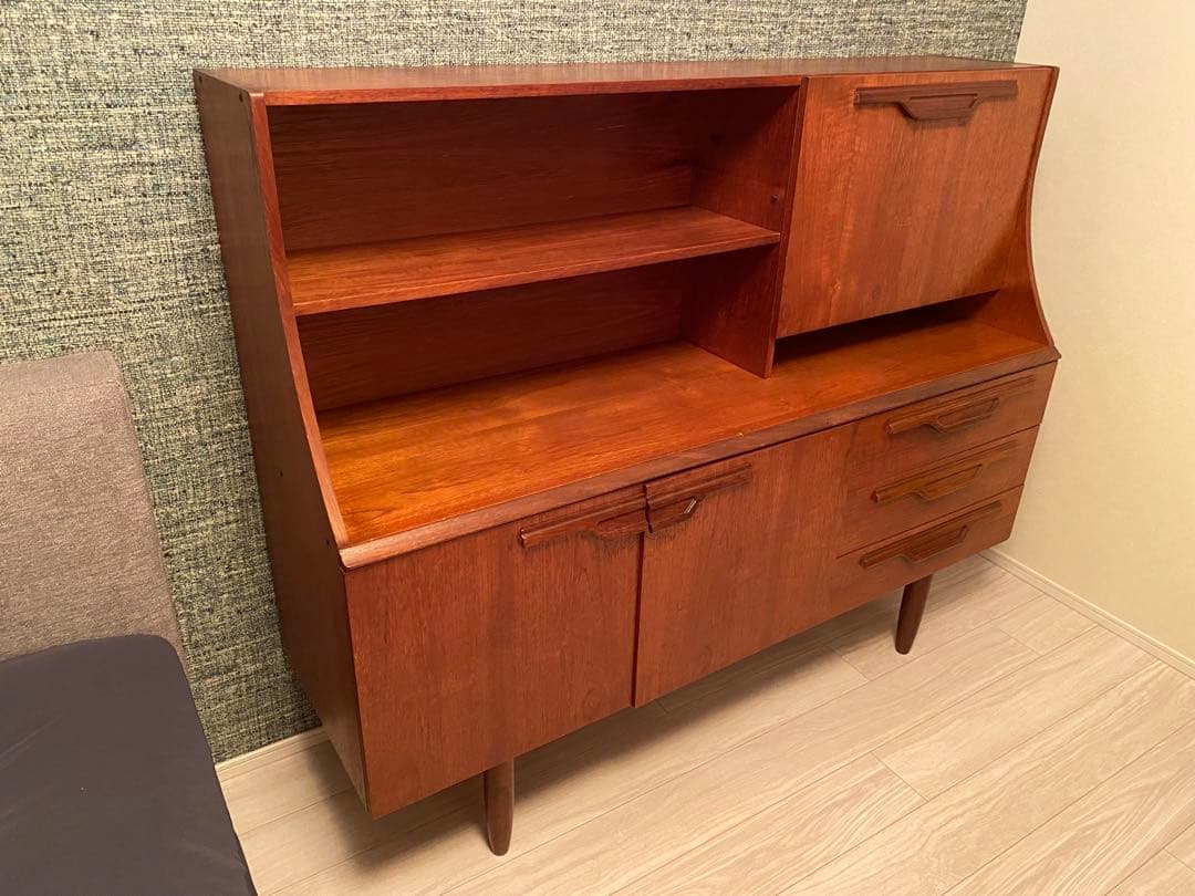 【最終値下】イギリス　ヴィンテージサイドボード