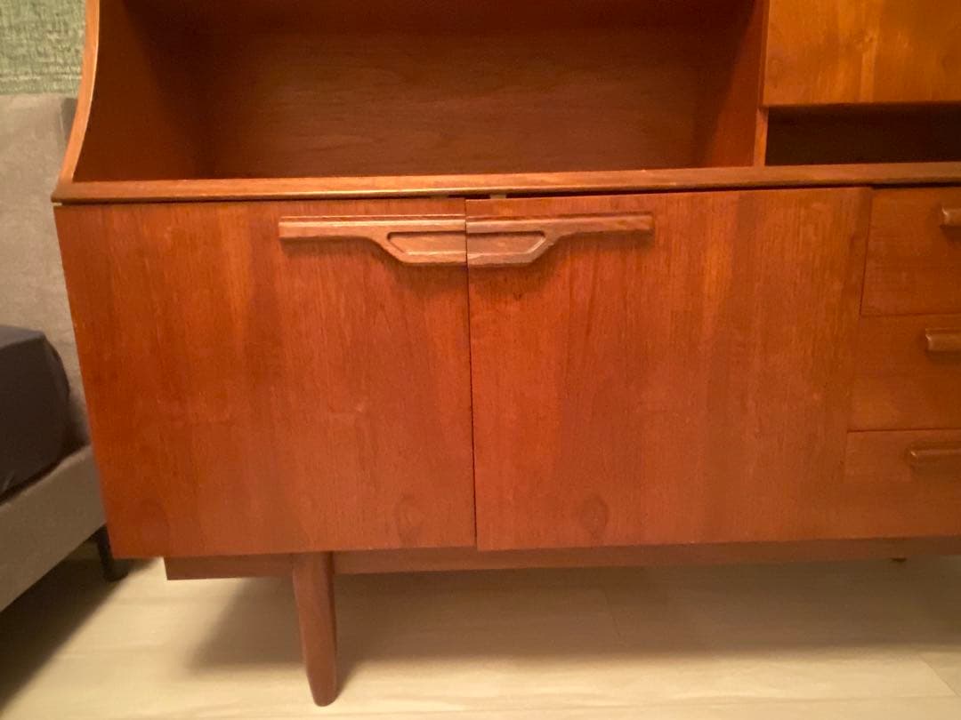 【最終値下】イギリス　ヴィンテージサイドボード