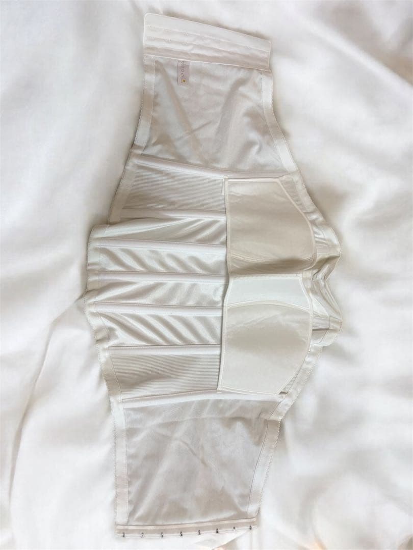 ブライダルブルーム　ブライダルインナー　ラグジュアリービスチェ 85