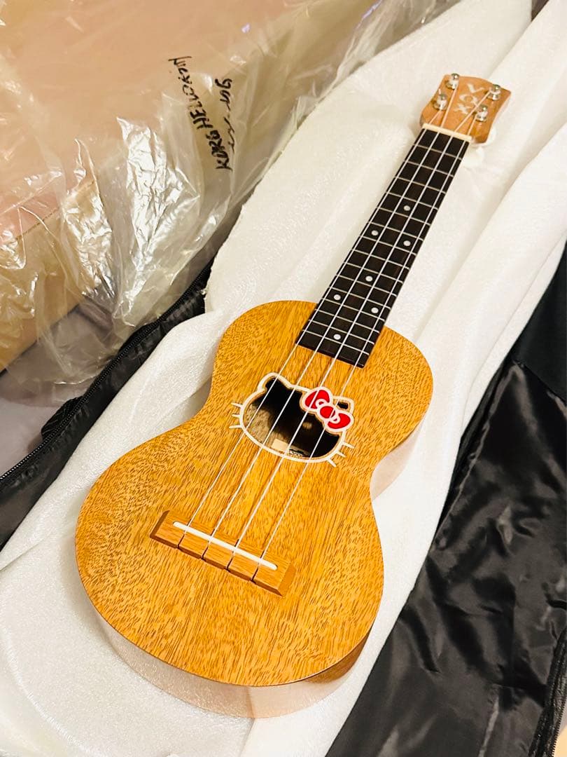 Y*a様 VOX VU-33HK-NY-MG キティ ウクレレ