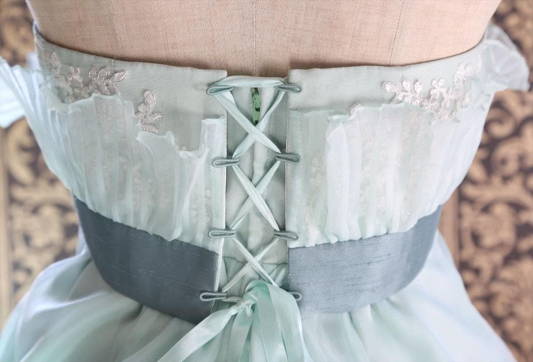 568ナチュラルビューティー高級ウエディングドレス9号11号13号カラードレス