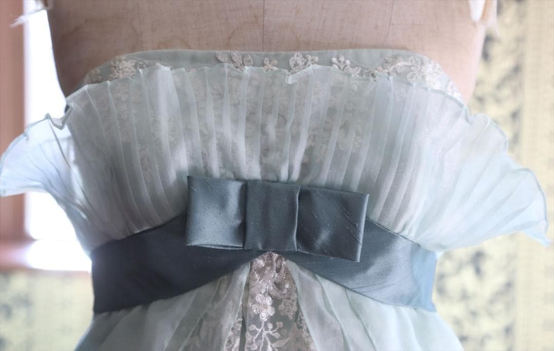 568ナチュラルビューティー高級ウエディングドレス9号11号13号カラードレス