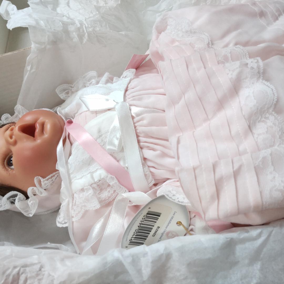 リーミドルトン　LEE MIDDILTON　リボーンドール　洗礼服　赤ちゃん人形