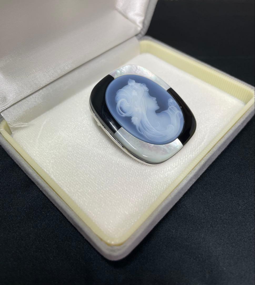カメオ デザインブローチ　ヴィンテージ