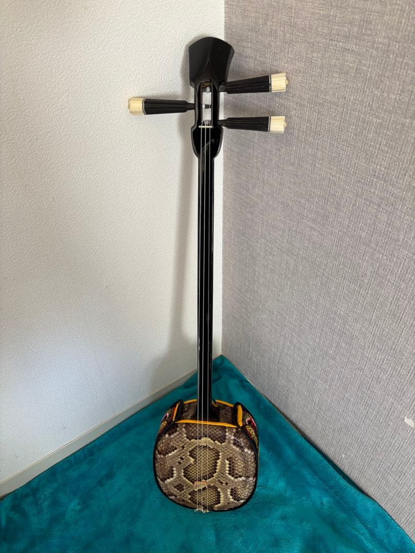 沖縄三線 紫檀棹 本皮1枚張りソフトケース付き