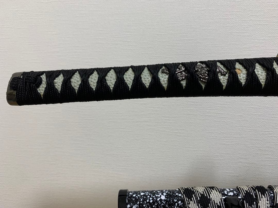 【模造刀】日本刀 打刀 肥前忠広 美しい鍔 樋入刀身