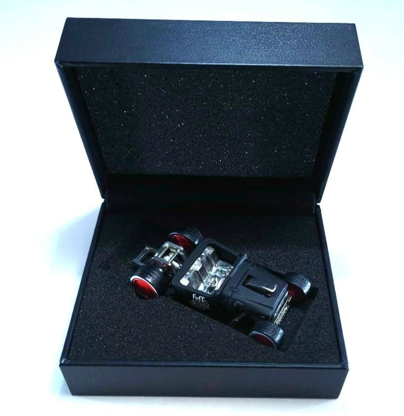 新品　ヘルズデプト　ミニカー