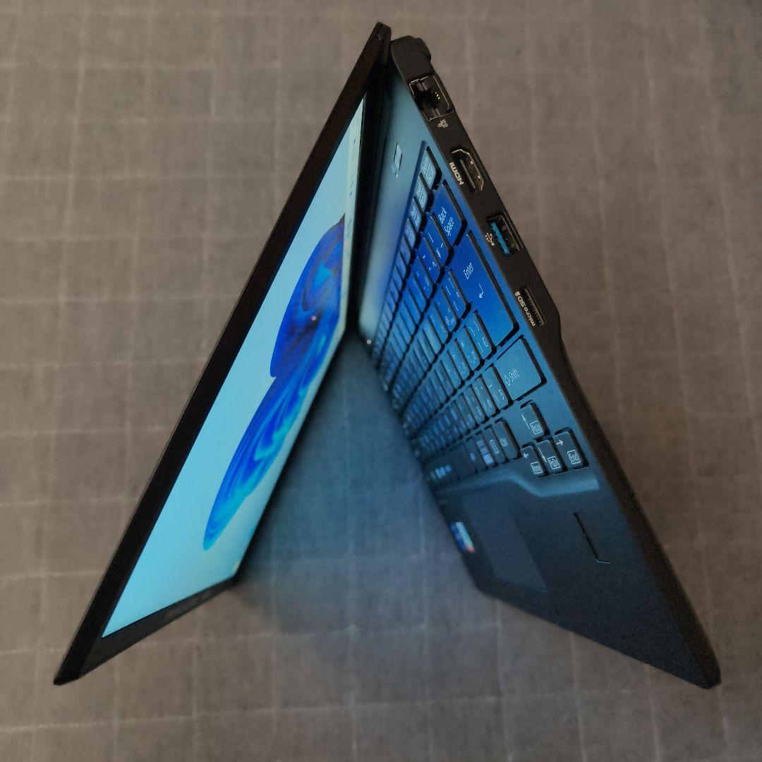 日本製 Fujitsu 美品 超軽量 驚速 13世代i5 8GB 新品1TB