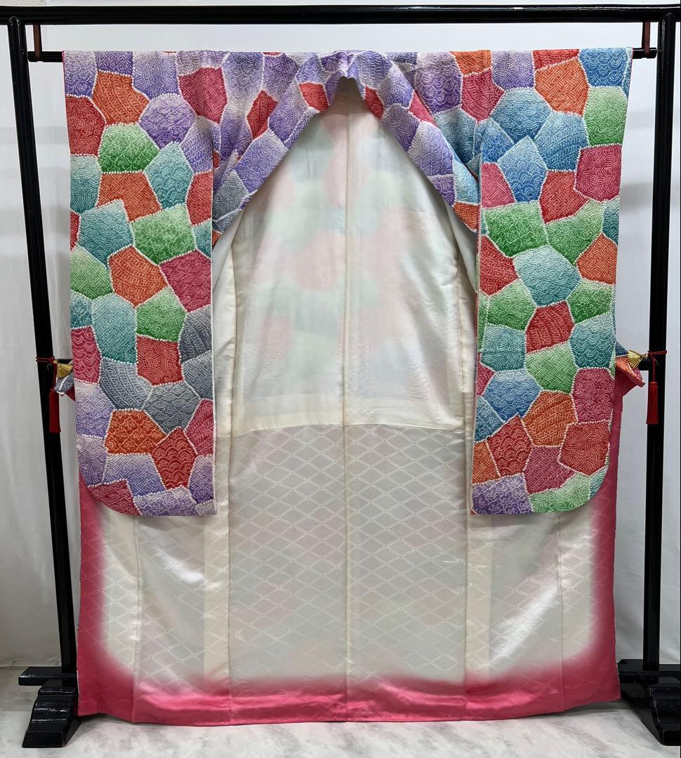 豪華！総絞り　名品　振り袖　フルセット　別誂長襦袢　総絵羽紋様　珍品　可愛い