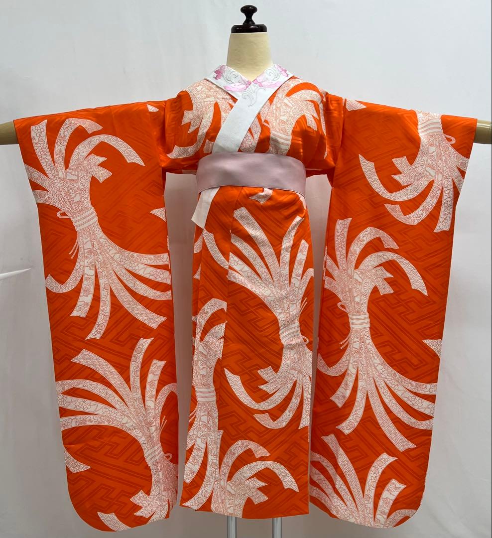 豪華！総絞り　名品　振り袖　フルセット　別誂長襦袢　総絵羽紋様　珍品　可愛い