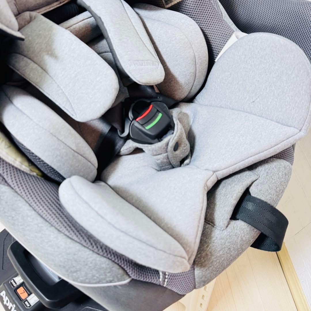 ✨極美品✨アップリカ チャイルドシート クルリラisofixプラスAB R129