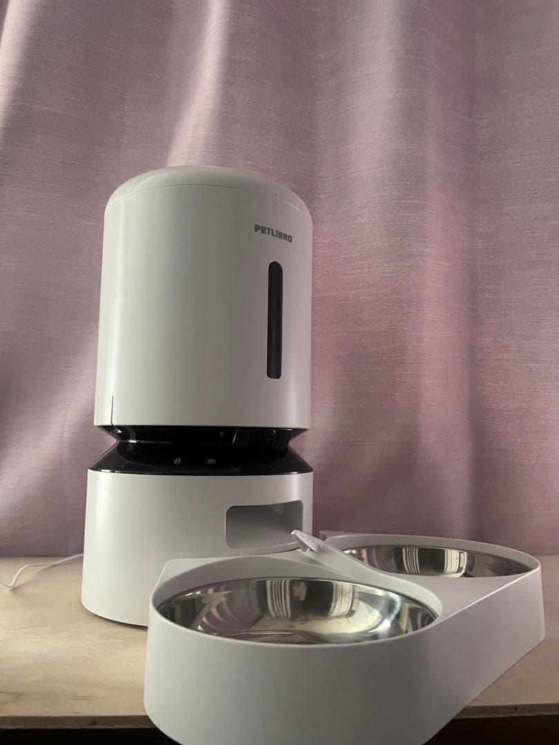 大幅値下げ！多機能・カメラ付き自動給餌器2皿