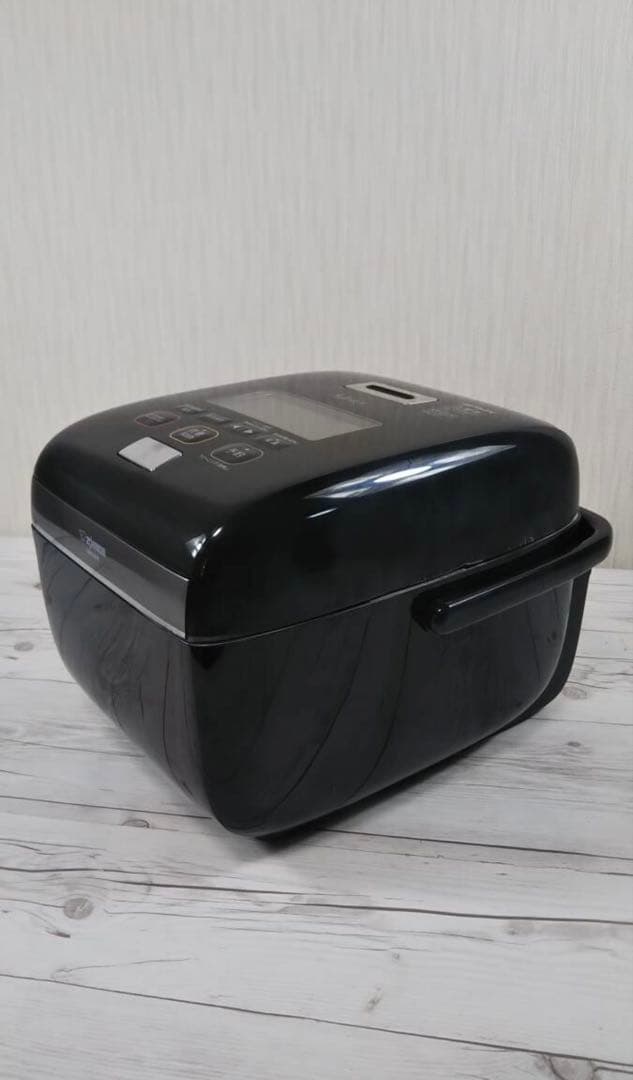 炊飯器・餅つき機 ZOJIRUSHI NW-KA18-BZ BLACK