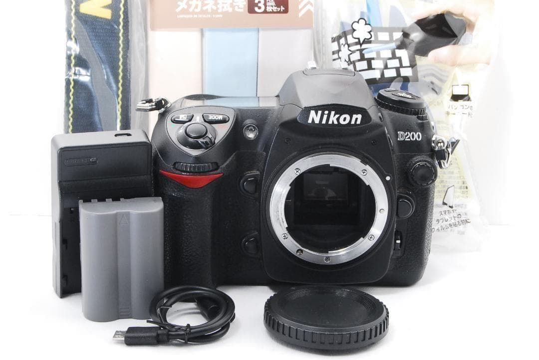 Nikon D200 CCDセンサーで色鮮やかな写真！ 高画質で簡単操作♪