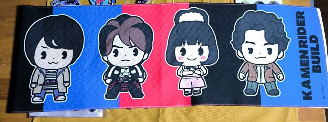 仮面ライダービルド ラバーマスコット アクリルロゴ マフラータオル 缶バッジ 鏡